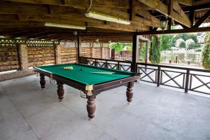 Τραπέζι μπιλιάρδου στο FG Dzherelo S