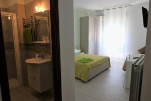 Koupelna v ubytování B&B d'Orleans + 37 fotografií
