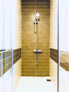 Ванная комната в Herla Central Saigon 1 River Gate Ben Thanh