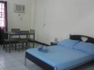 Afbeelding uit fotogalerij van JS3 Studio Apartments in Legazpi