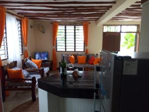 Un lugar para sentarse en Sea Breeze Villas Kenya