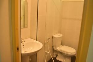 Koupelna v ubytování Kandy Dilruk Homestay + 30 fotografií