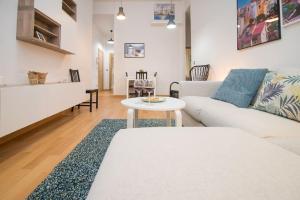 Posedenie v ubytovaní Family apartment Patio&Swimming pool in center Malaga