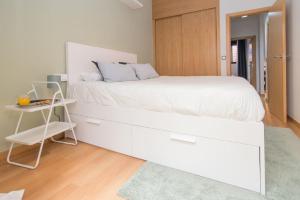 Posteľ alebo postele v izbe v ubytovaní Family apartment Patio&Swimming pool in center Malaga