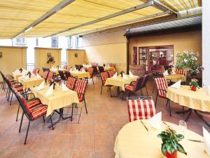 Restavracija oz. druge možnosti za prehrano v nastanitvi Hirsch Hotel