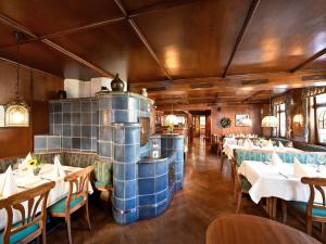 Restavracija oz. druge možnosti za prehrano v nastanitvi Hirsch Hotel