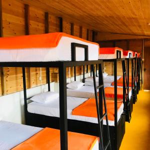 Postel nebo postele na pokoji v ubytování Ella City Reach Hostel + 8 fotografií