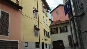 The building in which Az apartmant is located