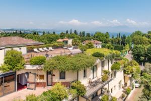 Gallery image of Admiral Hotel Villa Erme in Desenzano del Garda