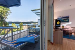 Balcone o terrazza di Barry Memle Directly at the Lake