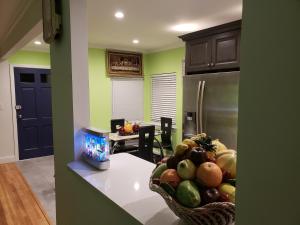 Gallery image of Comfortable holiday homestay in Bronx