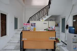Foto dalla galleria di RedDoorz near Plaza Simpang Lima a Semarang