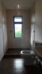 Ol Pejeta Holiday Villas tesisinde bir banyo