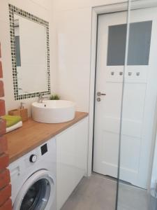 Gambar di galeri bagi Pod Jasną Górą Apartament 23 di Częstochowa +8 gambar