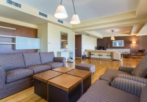 A seating area at Analisa Luxury Villa