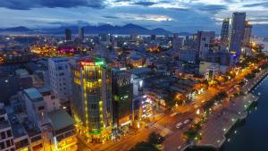 Linna Đà Nẵng üldine vaade või majutusasutusest Sun River Hotel pildistatud vaade