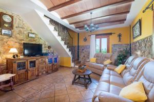 A television and/or entertainment centre at Finca Can Diego
