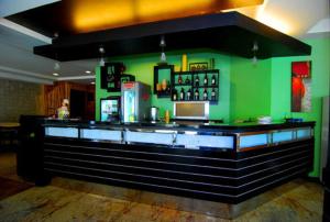 Lounge nebo bar v ubytování MO2 Westown Hotel - Mandalagan