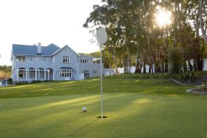 Golf v penzionu nebo okolí