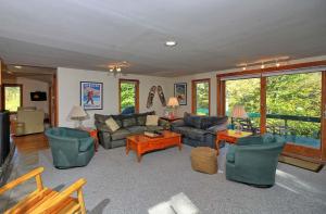 Gallery image of Pittsfield Chalet in Pittsfield