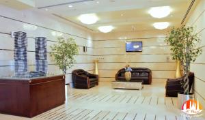 Gallery image of Two Continents Holiday Homes - Two steps to Marina Walk in Dubai