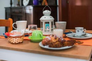Jedlo v ubytovaní bed & breakfast alebo blízkom okolí
