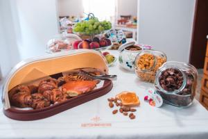 Jedlo v ubytovaní bed & breakfast alebo blízkom okolí