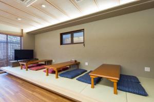 TV a/nebo společenská místnost v ubytování Ryokan Hostel Gion