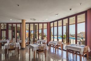 Restaurace v ubytování Hotel Esmeralda Maris by LIVVO