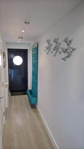 Gallery image of 11 Woolacombe West - Luxury Apartment at Byron Woolacombe, only 4 minute walk to Woolacombe Beach! in Woolacombe