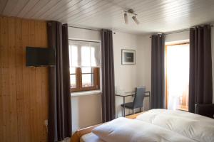 صورة لـ Bed & Breakfast Jungholz - Pension Katharina في ينغولز