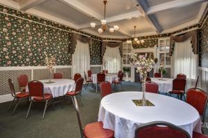 A restaurant or other place to eat at The Mansion at Elfindale