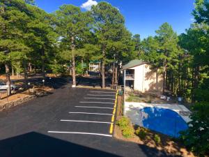 Gallery image of Traveler's Inn in Eureka Springs