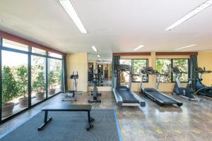 Fitness centrum a/nebo fitness zařízení v ubytování Karona Resort & Spa - SHA Extra Plus