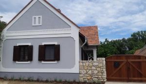 The building in which Az apartmant is located