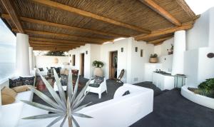 A seating area at Casa 34 Dicembre Még 25 kép