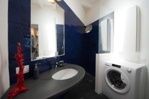 A bathroom at Casa 34 Dicembre