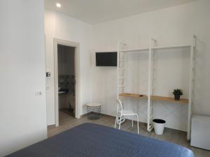 卡斯泰拉姆馬雷德爾戈爾福的住宿－Marina Blu Rooms，相簿中的一張相片
