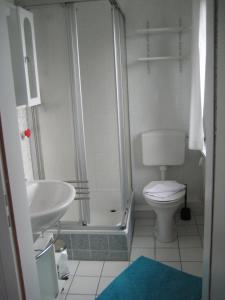 ห้องน้ำของ Ferienwohnungen Aika