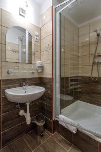 Łazienka w obiekcie Aranypatkó Fogadó-Étterem