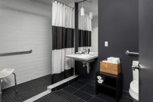 Koupelna v ubytování Hotel Metro