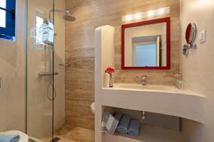 Kúpeľňa v ubytovaní Plakias Bay Hotel + 37 fotografií