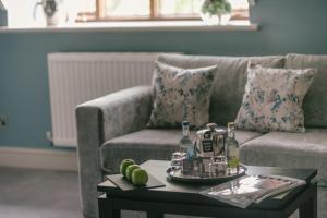 A seating area at Hogarths Stone Manor 