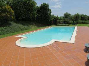 Bazén v ubytování Agriturismo Borgo Del Papa nebo v jeho okolí