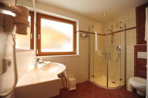 A bathroom at Hotel Toni