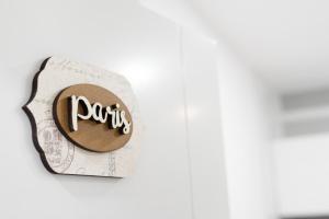 Certyfikat, podpis lub inny dokument wystawiony w obiekcie La Pause
