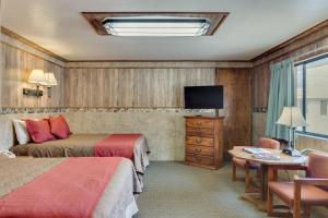TV a/nebo společenská místnost v ubytování Zion Park Motel