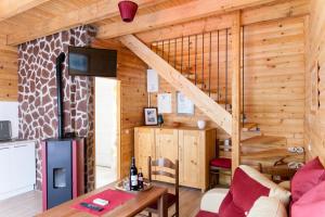 Kuchyň nebo kuchyňský kout v ubytování Holiday homes Piralo + 37 fotografií