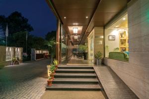 Gallery image of Lemon Tree Hotel Alwar in Alwar