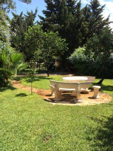 Jardín al aire libre en Villa Ylenia Marsala